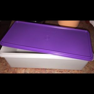 Tupperware Bread Keeper